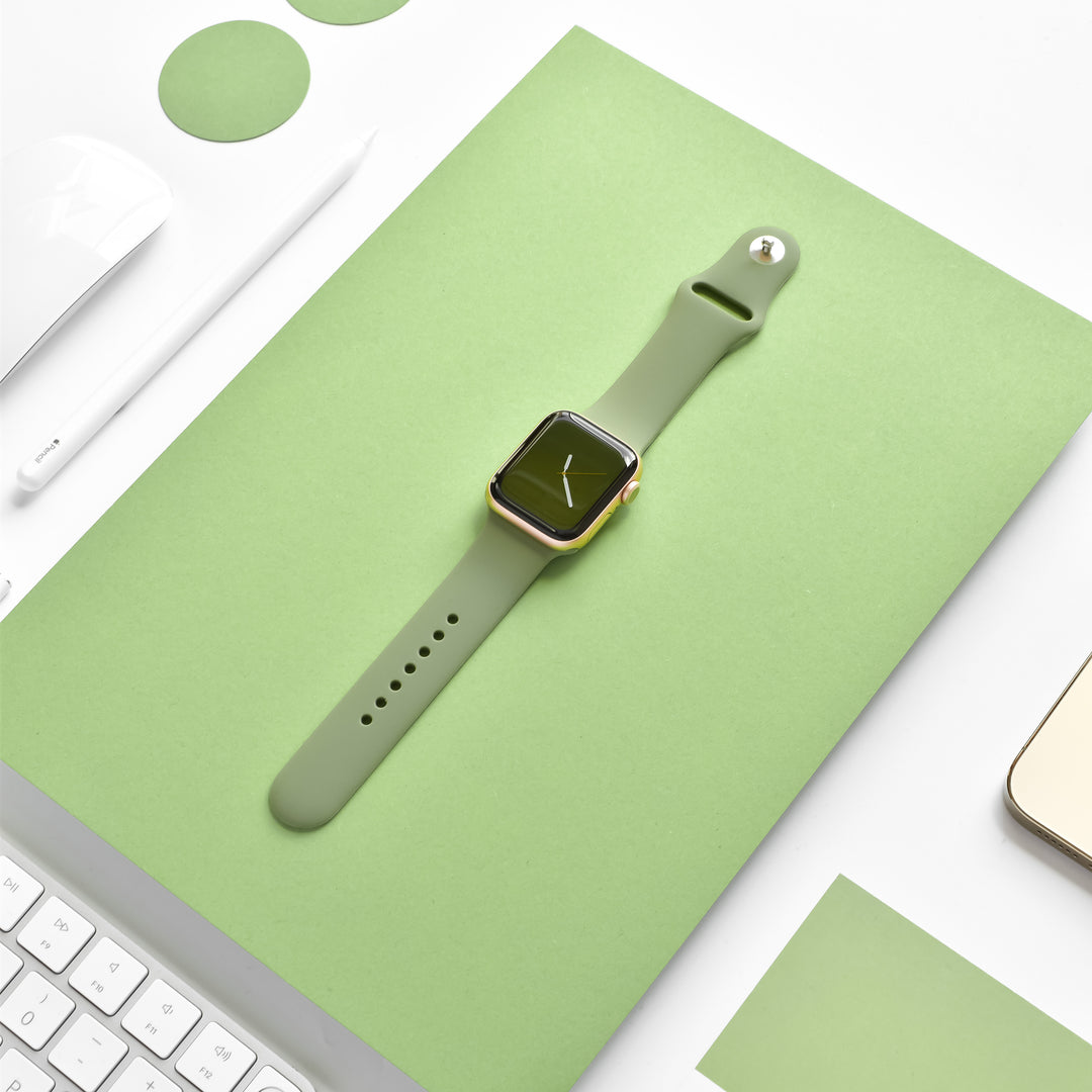 orange-apple-watch-strap-on-gold-apple-watch